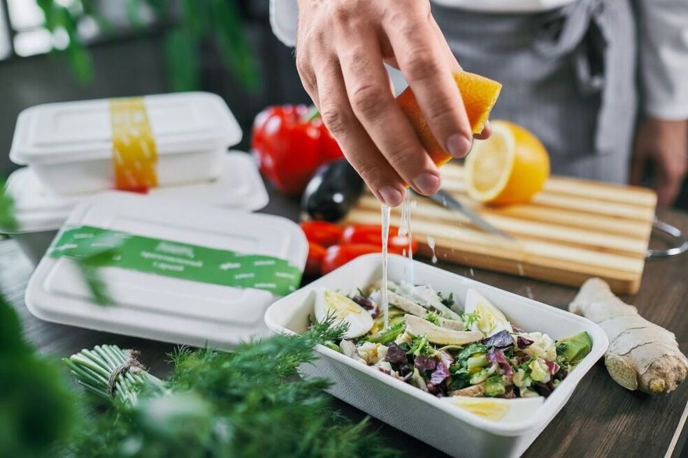 Una nutrición adecuada es la clave para la salud masculina y la buena potencia.